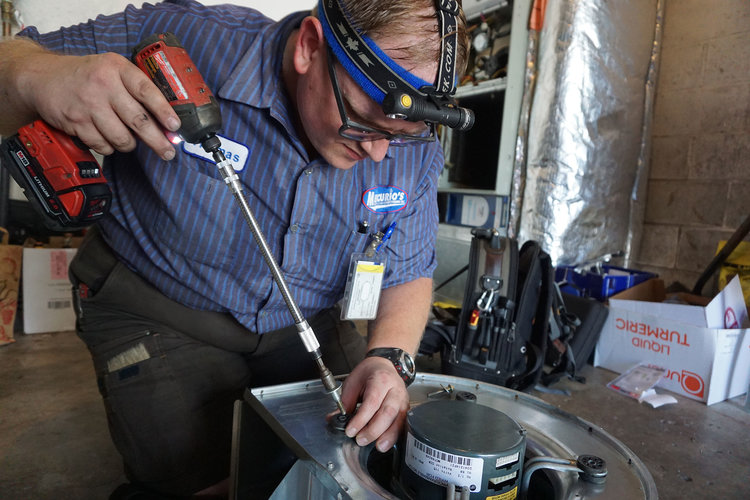 Mercurios technician furnace repair
